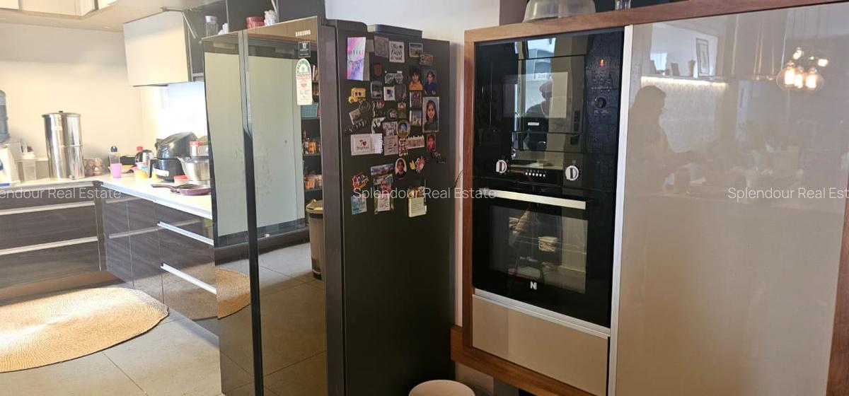 4 Bed Apartment with En Suite in Parklands - 14