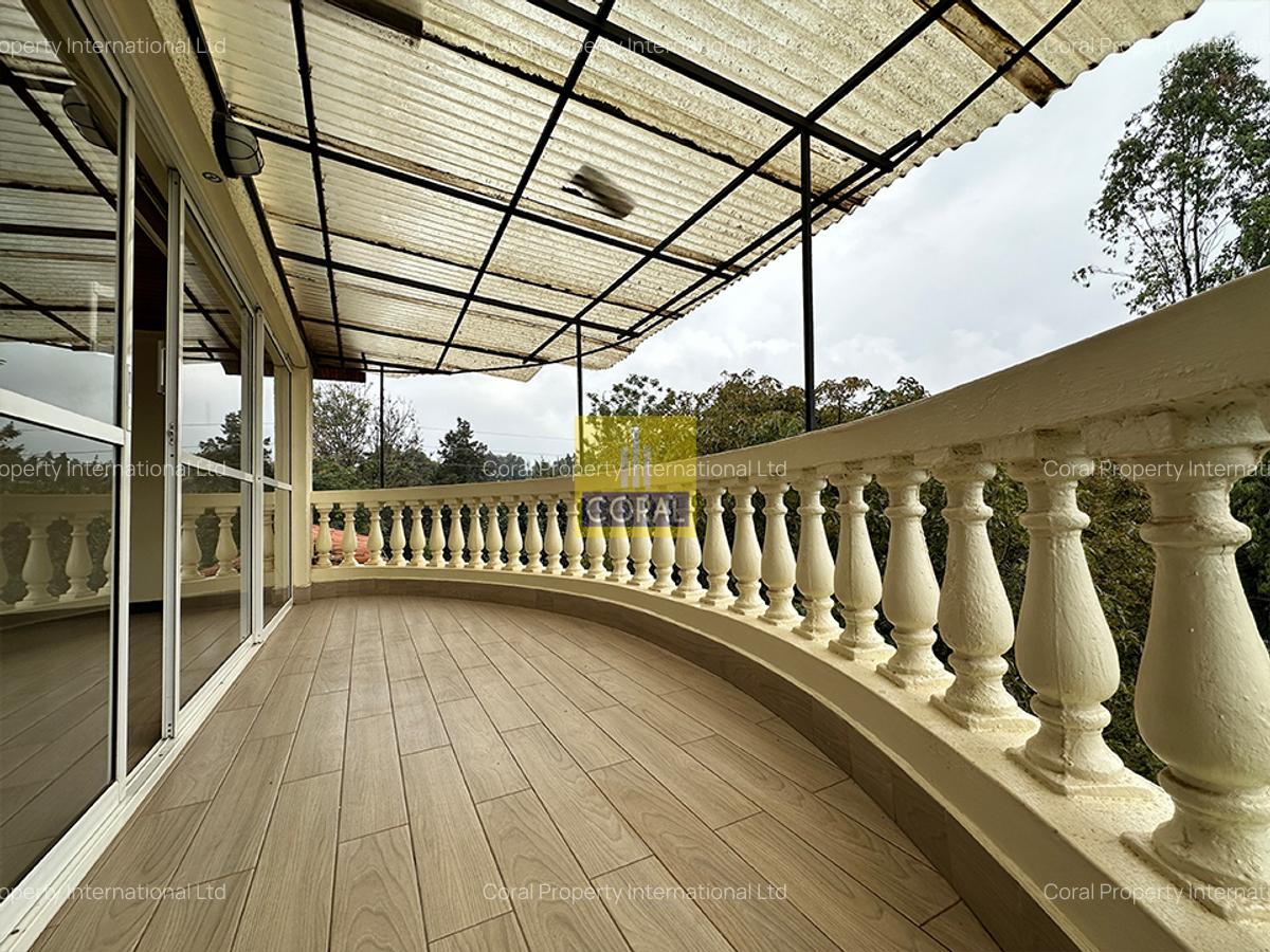 2 Bed Apartment in Brookside - 3