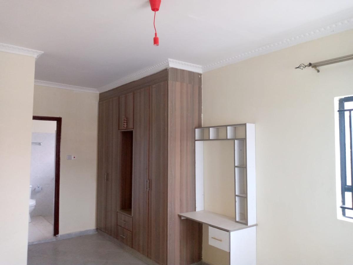 3 Bed House with En Suite at Acacia - 6