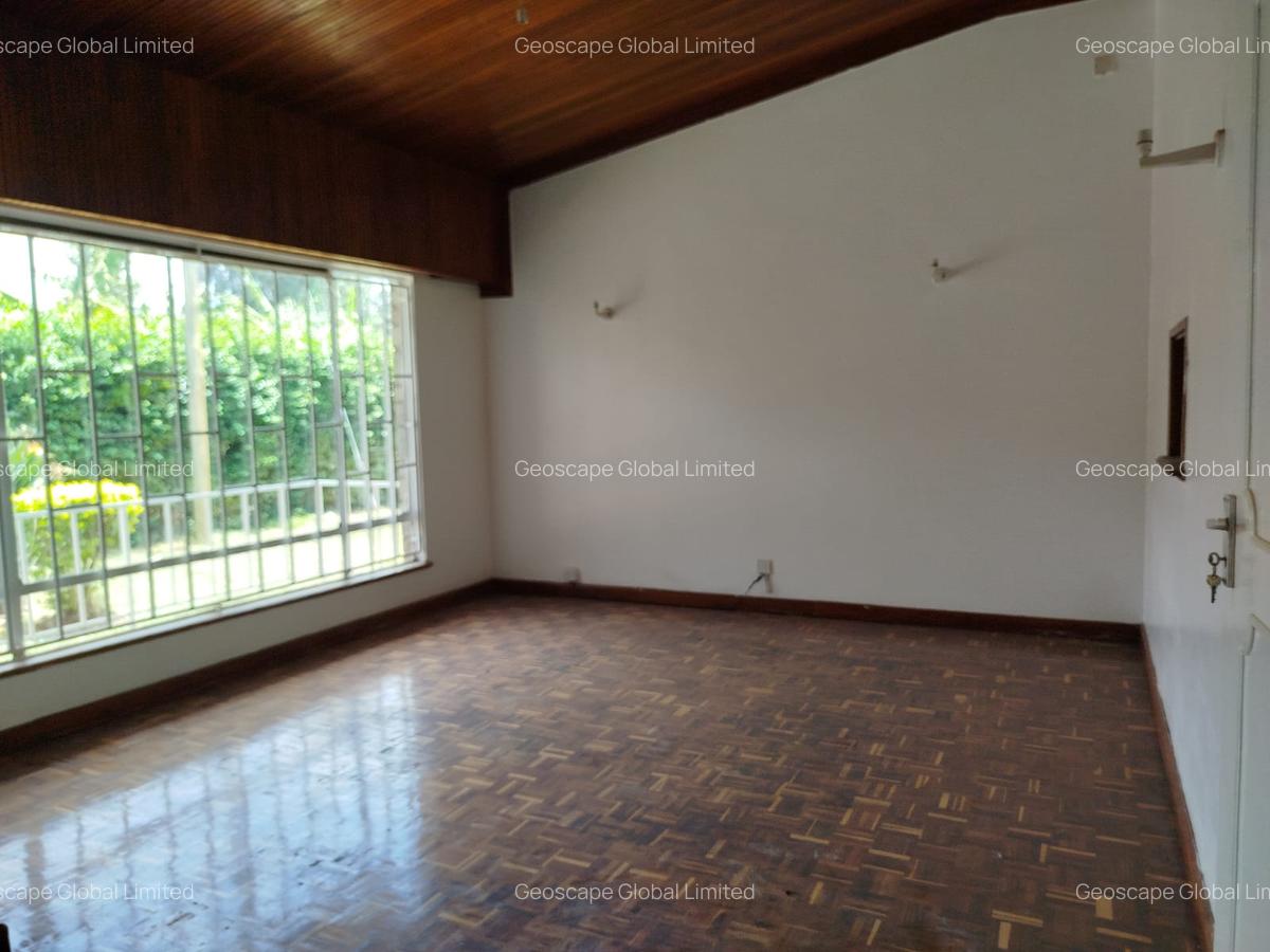 4 Bed House with En Suite in Kiambu Road - 8