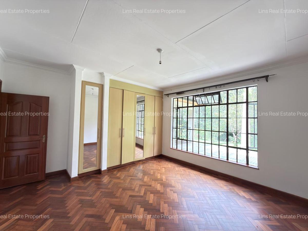 4 Bed House with En Suite in Karen - 8