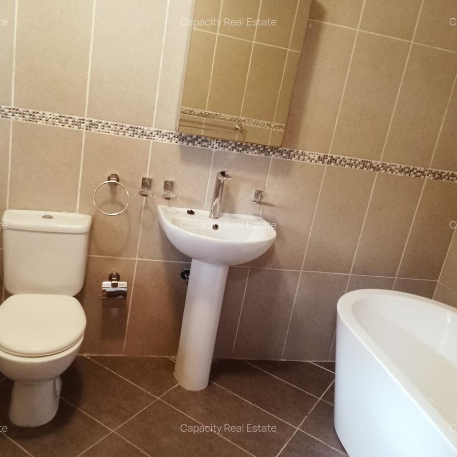 4 Bed Villa with En Suite in Runda - 16