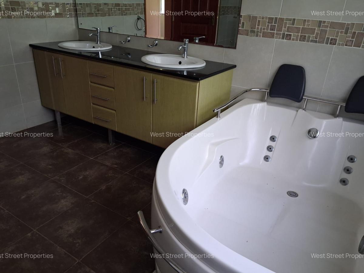 4 Bed Townhouse with En Suite at Miotoni - 5