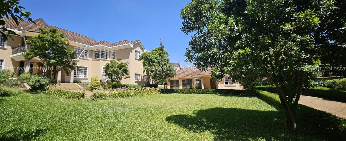 6 Bed House with En Suite in Runda - 4