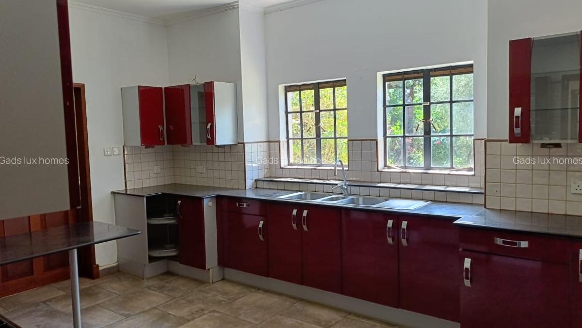 4 Bed Villa with En Suite at Runda - 8