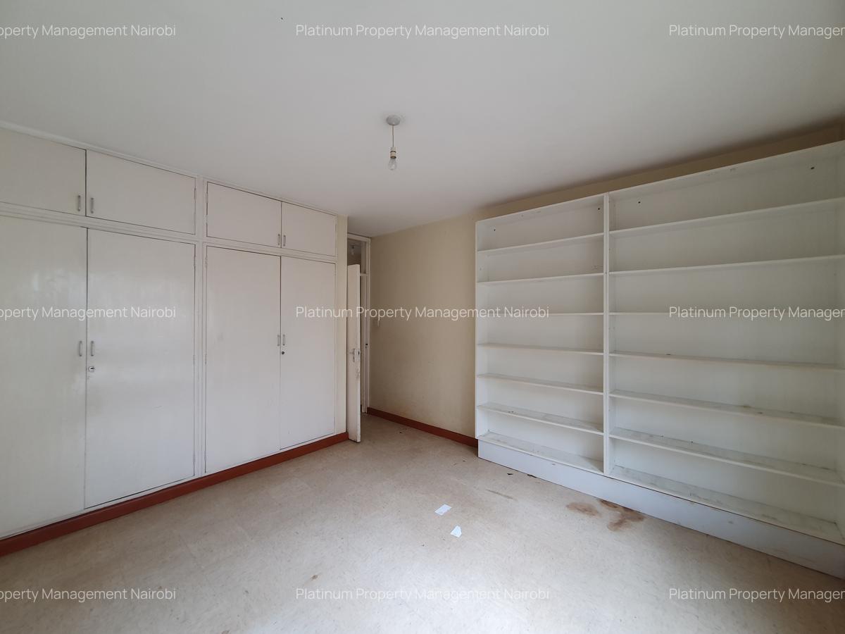 3 Bed House with Garden at Maua Close - 12