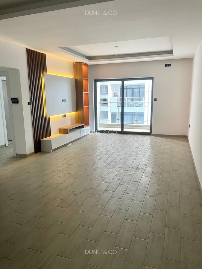 2 Bed Apartment with En Suite in Lavington - 2