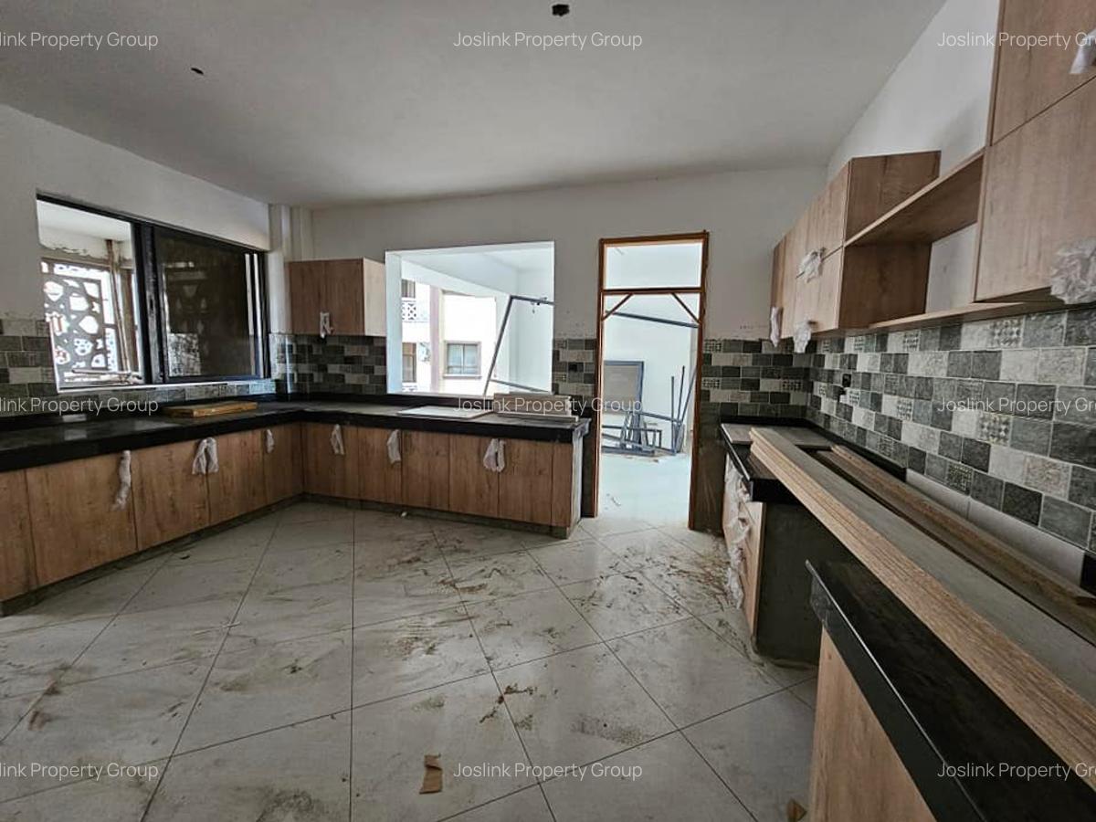 3 Bed Apartment with En Suite in Nyali Area - 15