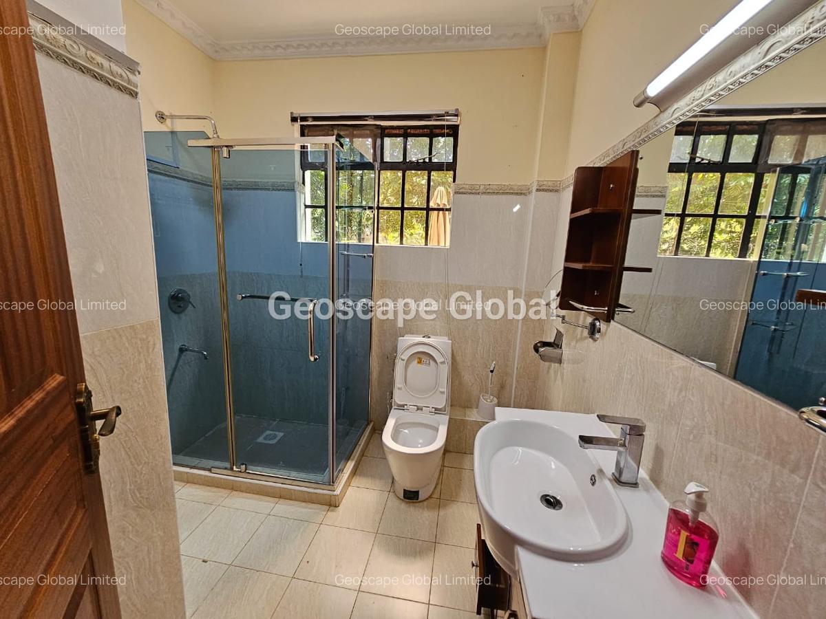 2 Bed Apartment with En Suite in Nyari - 8