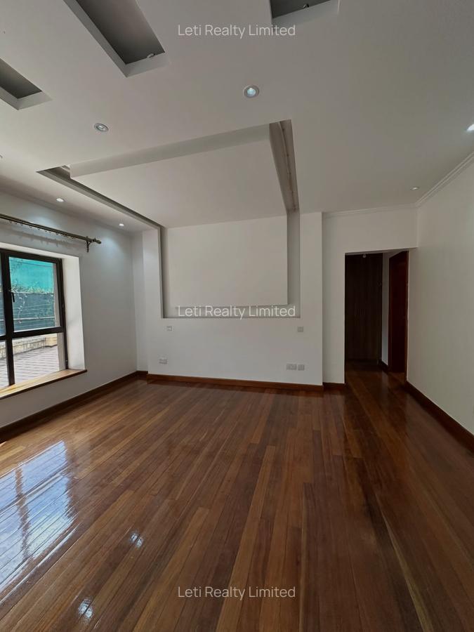 5 Bed Townhouse with En Suite in Kileleshwa - 3