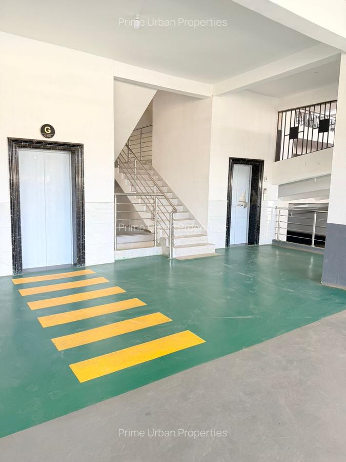 Serviced 2 Bed Apartment with En Suite in Westlands Area - 12