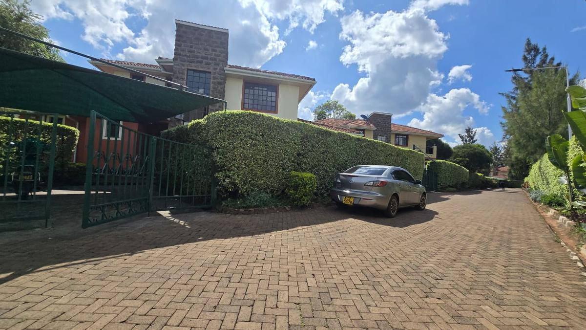 4 Bed Townhouse with En Suite at Fourways - 1