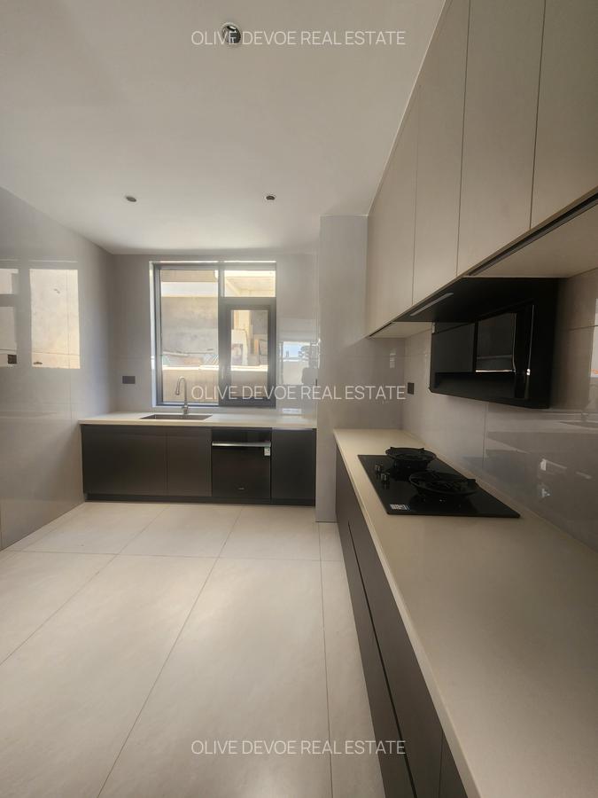 5 Bed Villa with En Suite in Lavington - 20