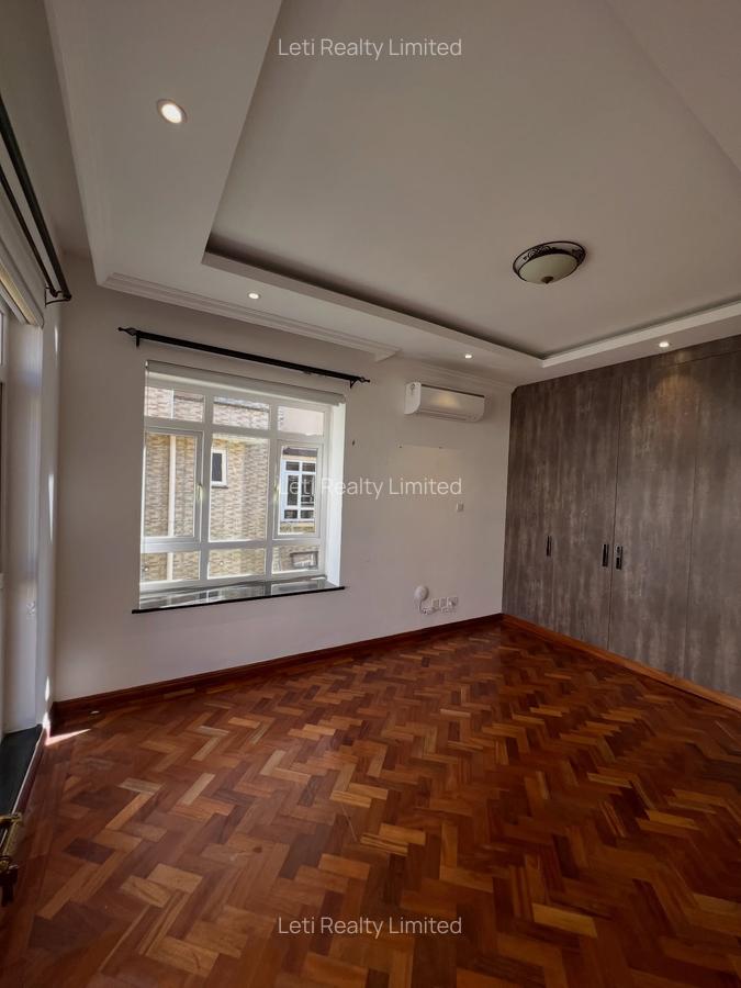 6 Bed Townhouse with En Suite in Lavington - 12