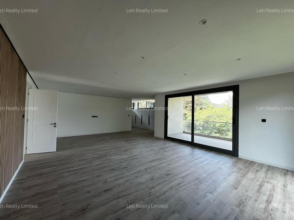 5 Bed Townhouse with En Suite in Lavington - 20