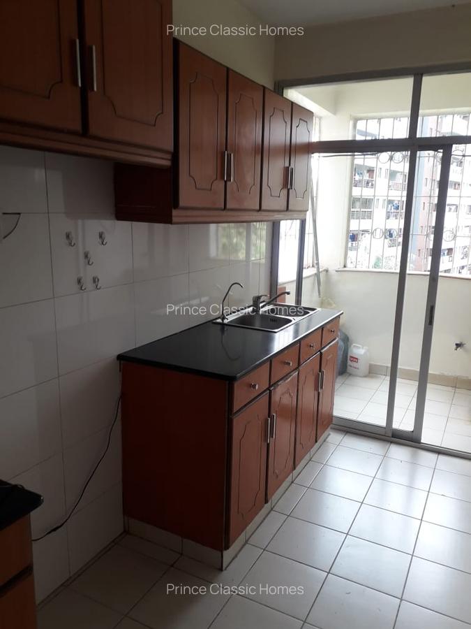 2 Bed Apartment with En Suite in Lavington - 7