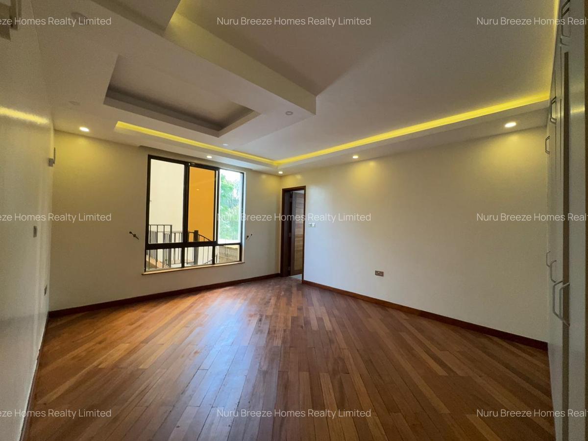5 Bed Townhouse with En Suite in Kileleshwa - 16