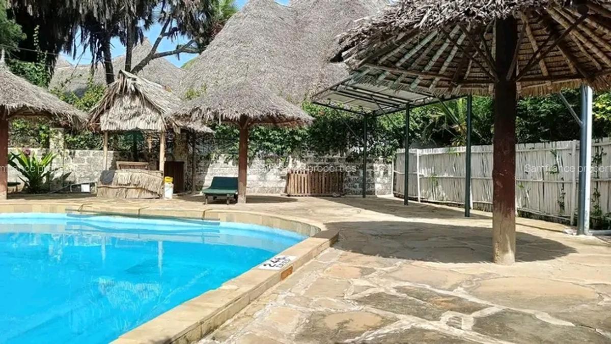 3 Bed Villa with En Suite at Beach Road - 5