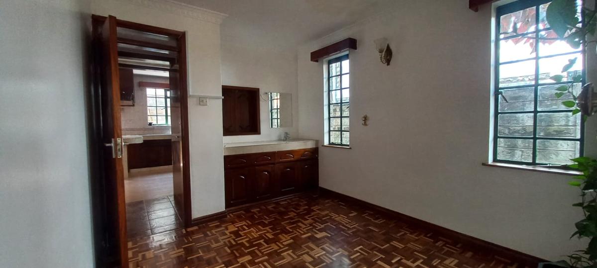 4 Bed Townhouse with En Suite at Lavington Green - 18