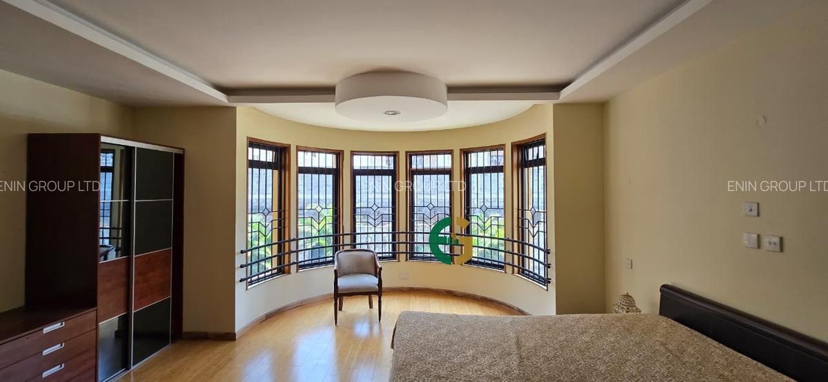 5 Bed House with En Suite in Kyuna - 9