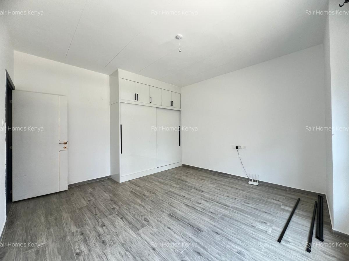 2 Bed Apartment with En Suite at Valley Arcade - 4