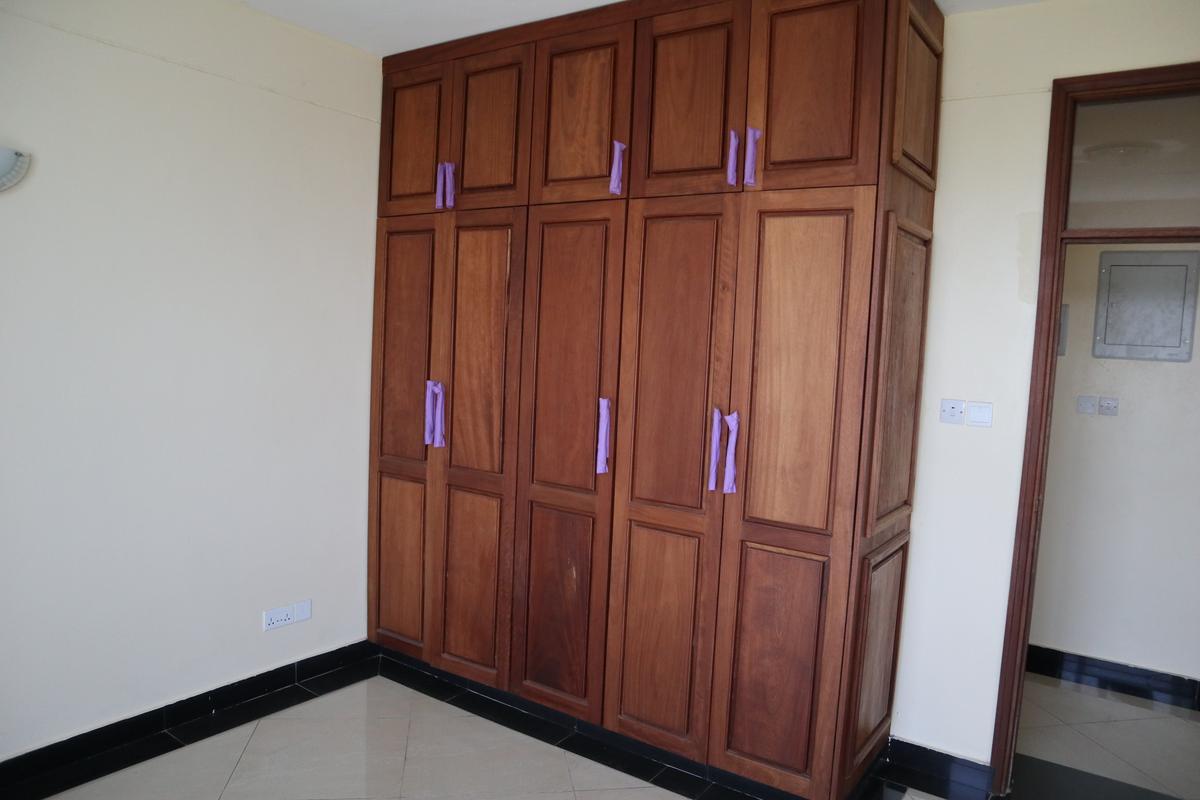 4 Bed Apartment with En Suite in Nyali Area - 19