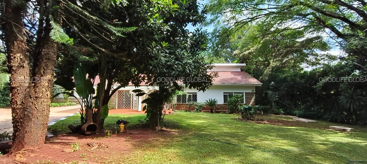 4 Bed House with En Suite at Rosslyn - 1