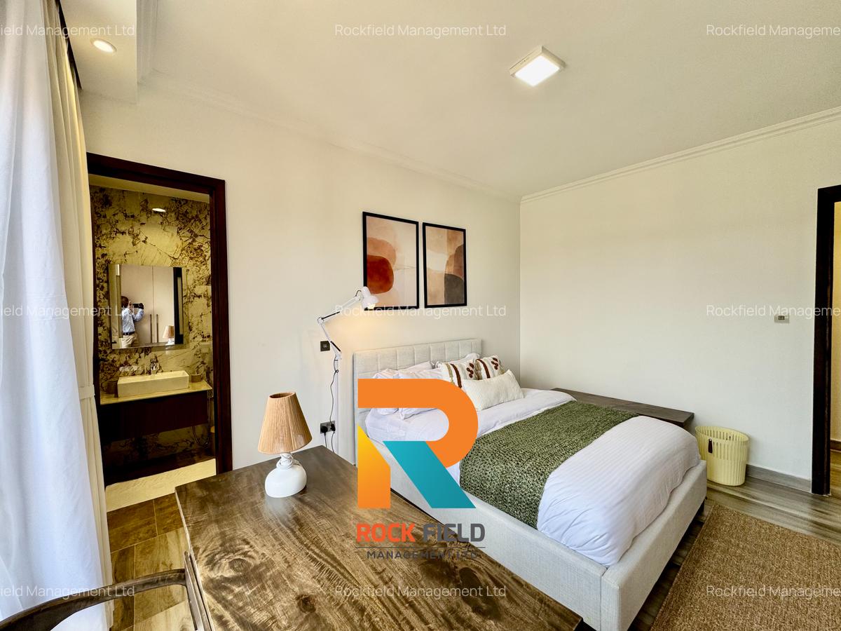 Furnished 2 Bed Apartment with En Suite in Brookside - 12