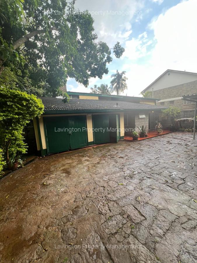 4 Bed House with En Suite at Lavington Green - 3