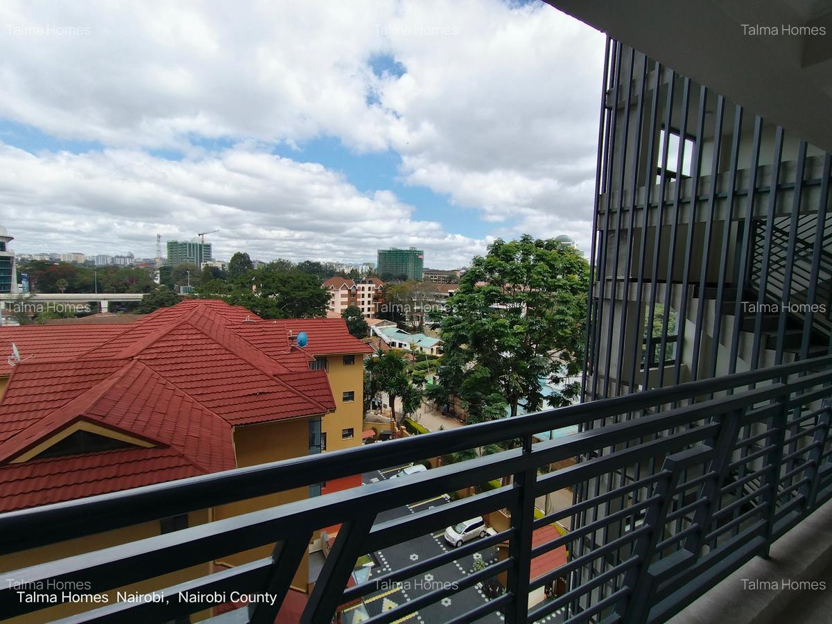 Serviced 1 Bed Apartment with En Suite at Near Sarit Centre - 12