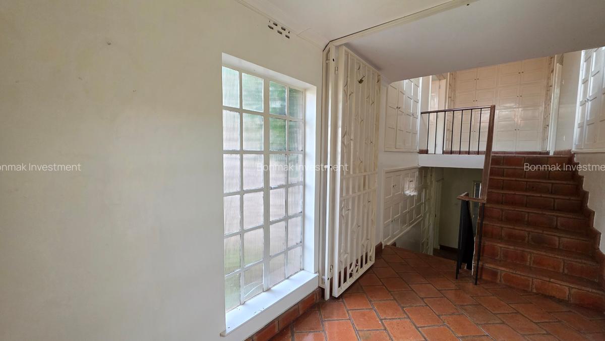 4 Bed House with En Suite at Lavington Green - 14