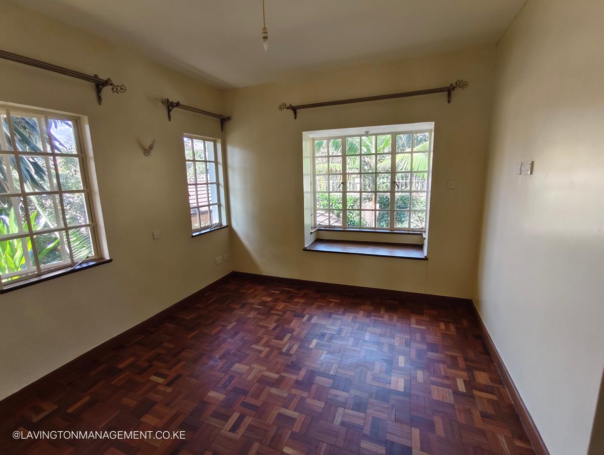 5 Bed Townhouse with En Suite at Lavington Green - 10