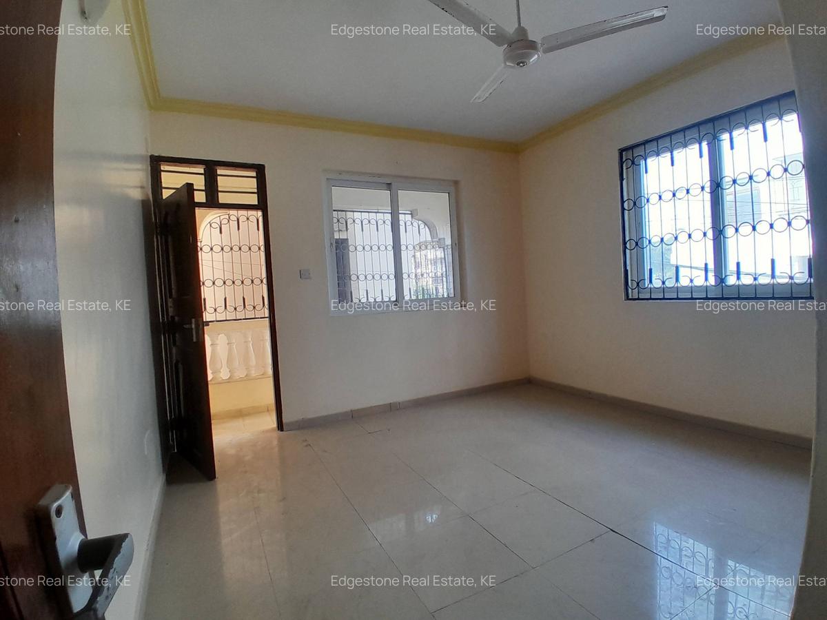 3 Bed Apartment with En Suite in Nyali Area - 1