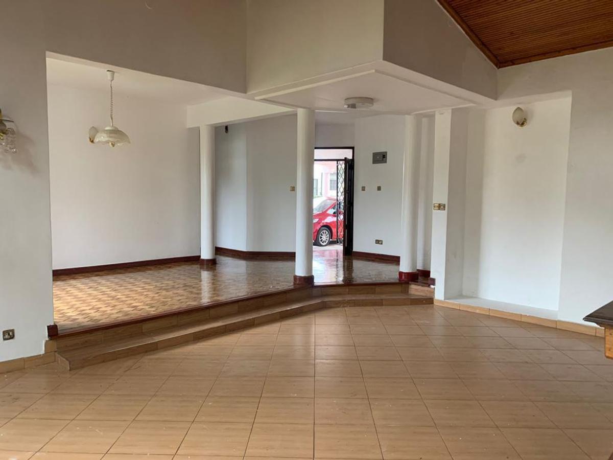 4 Bed Townhouse with En Suite in Lavington - 6