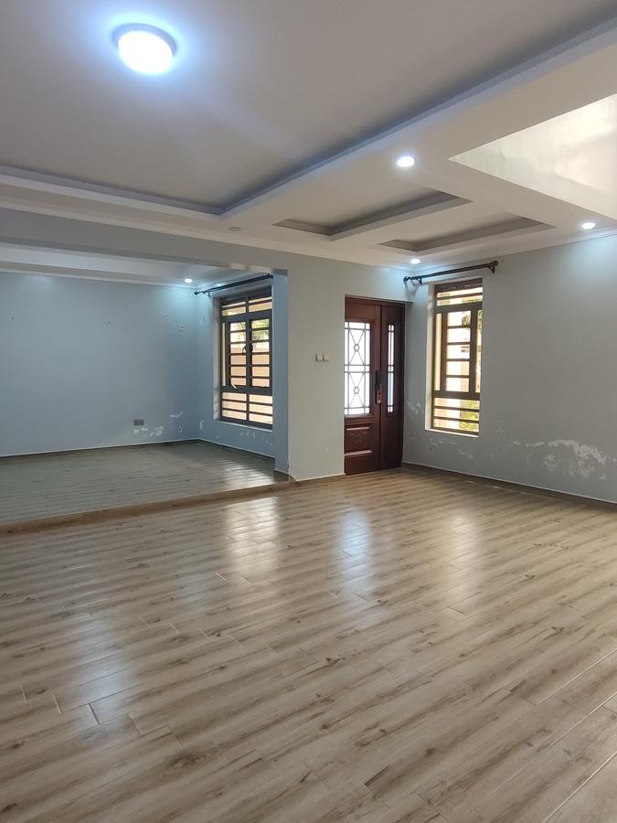 4 Bed Townhouse with En Suite at Eastern Bypass - 10