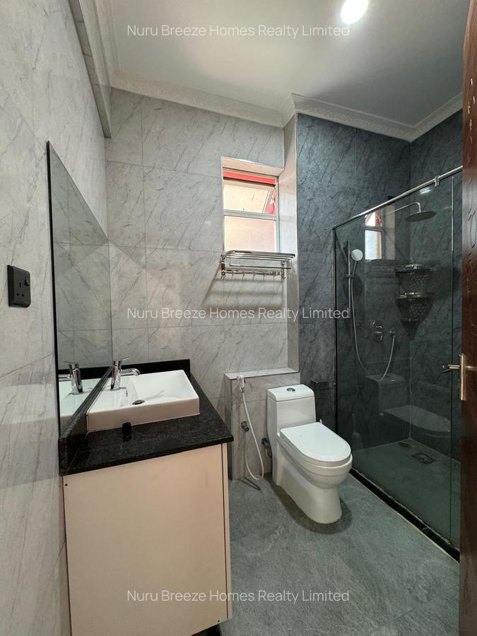 4 Bed Apartment with En Suite in General Mathenge - 19