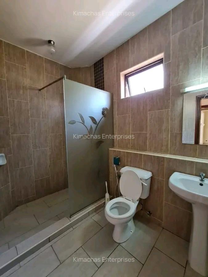 3 Bed Apartment with En Suite at Moyne Drive - 6