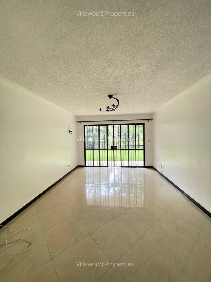 4 Bed Townhouse with En Suite in Spring Valley - 1