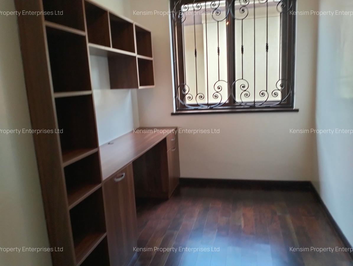 5 Bed Townhouse with En Suite in Lavington - 18