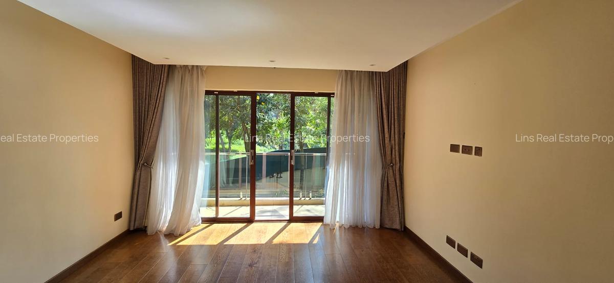 5 Bed Townhouse with En Suite in Lavington - 17