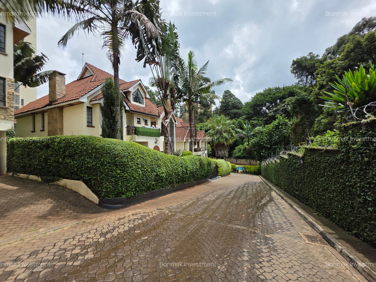 4 Bed Townhouse with En Suite at Riverside Drive. - 3