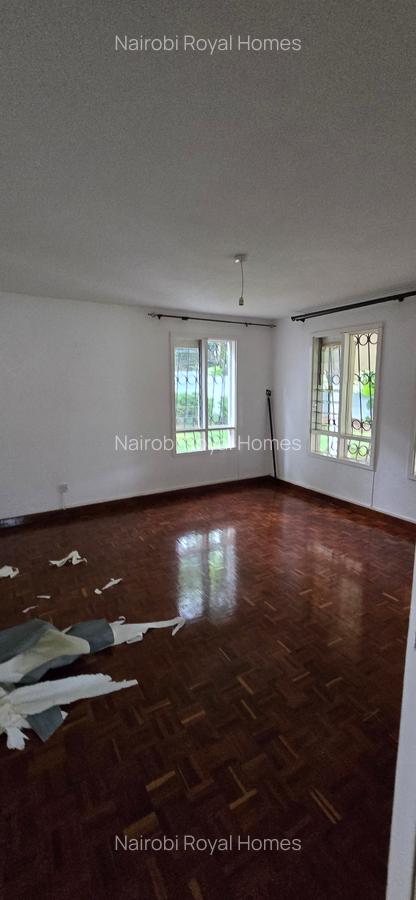 4 Bed House with En Suite at Hill View 44 - 11