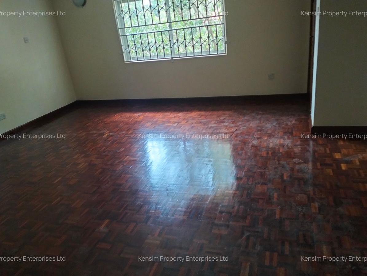 5 Bed Townhouse with En Suite in Lavington - 14