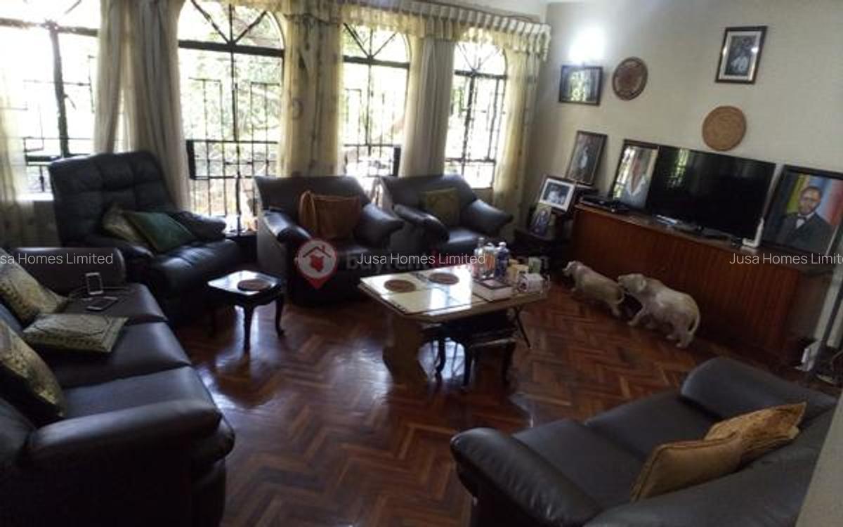 5 Bed House with En Suite in Riverside - 2