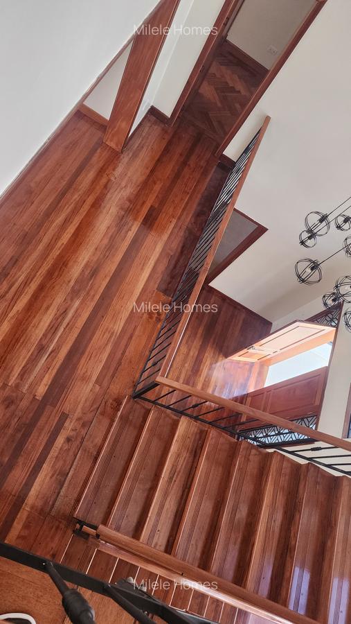 6 Bed Villa with En Suite at Loresho - 11