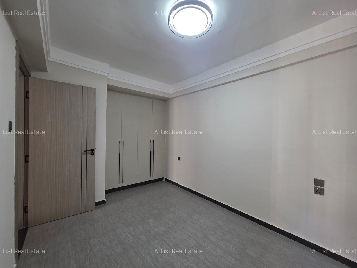 3 Bed Apartment with En Suite at Kindaruma Road - 10