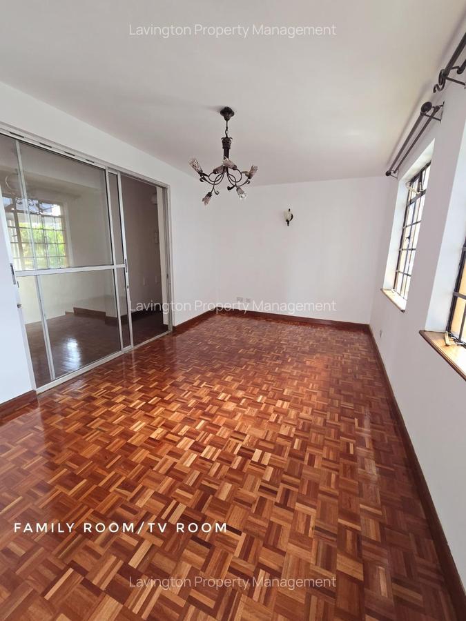 4 Bed Townhouse with En Suite at Lavington Green - 9