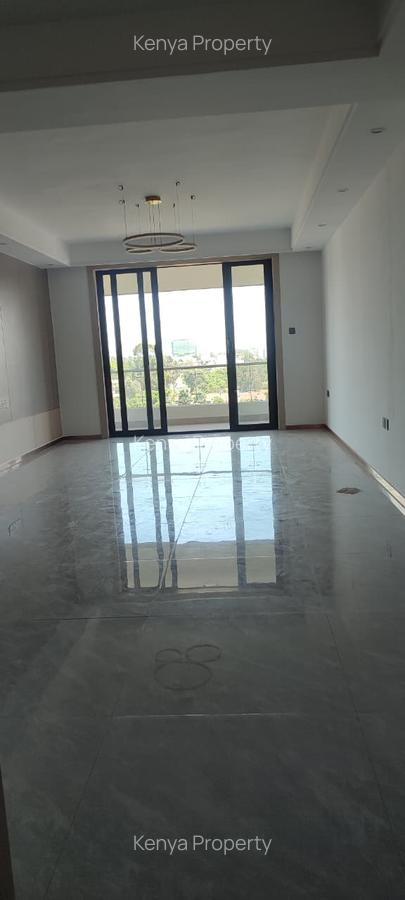 3 Bed Apartment with En Suite at Riverside Drive - 6