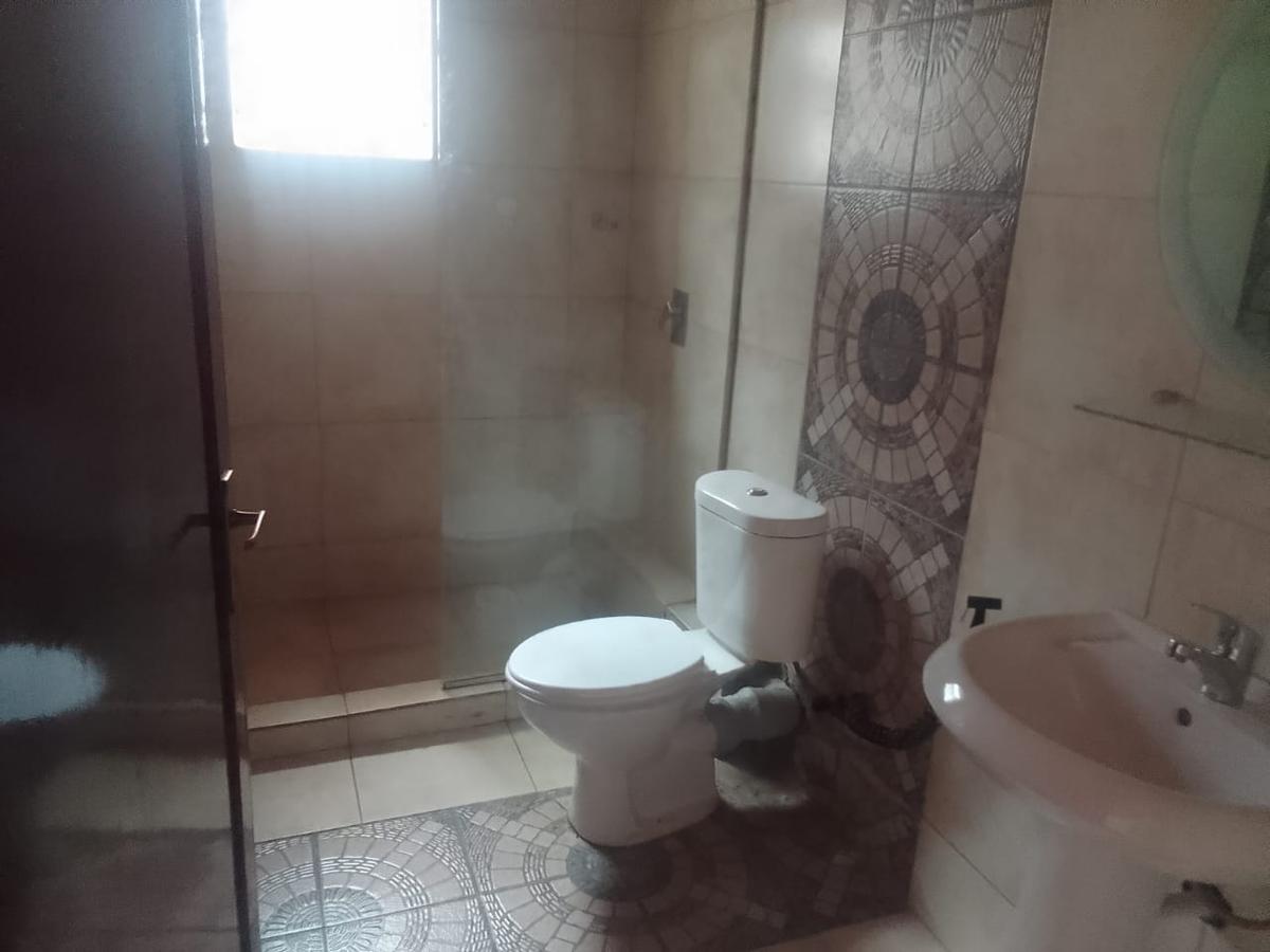 4 Bed Villa with En Suite in Brookside - 10