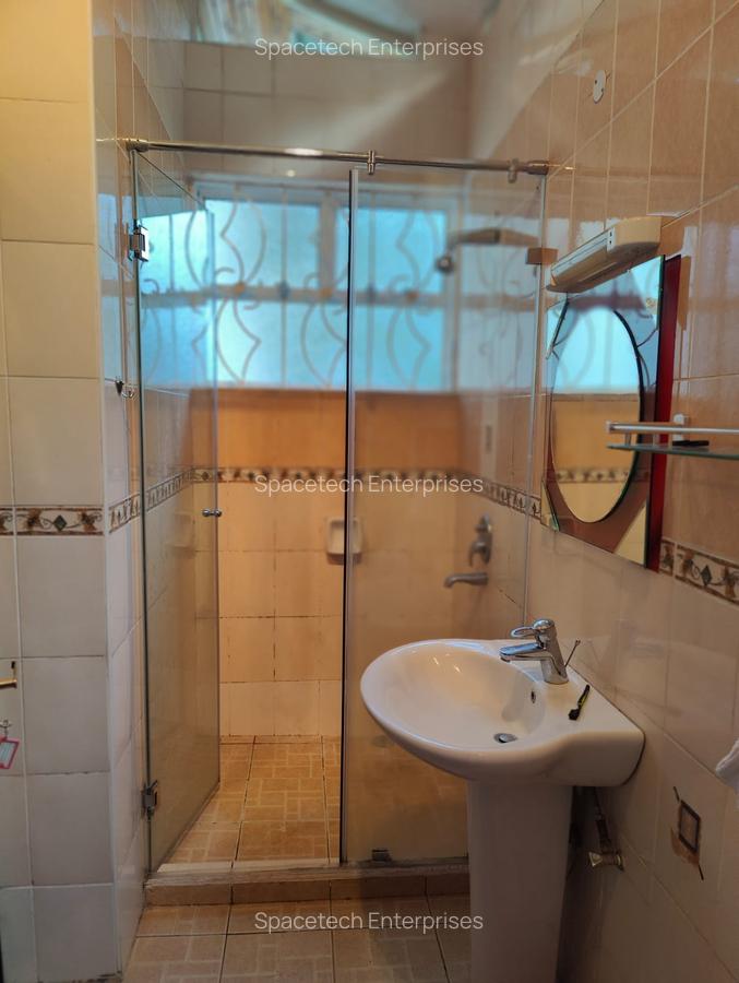 2 Bed House with Garden in Lavington - 8